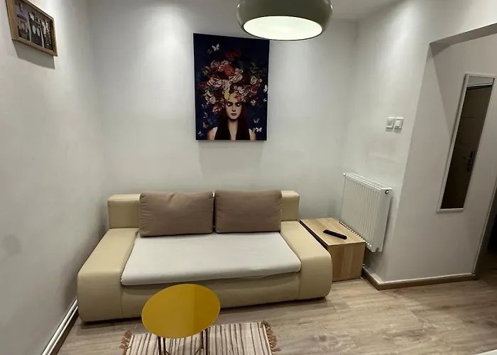 Tiny Tonitza Old Town *