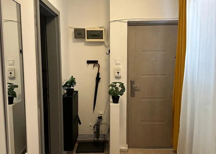 Tiny Tonitza Old Town Apartment Bucharest