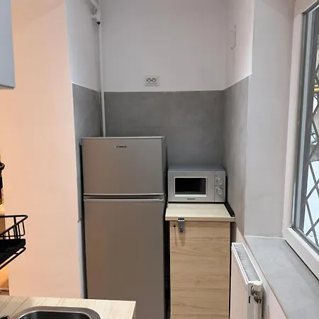 Tiny Tonitza Old Town شقة